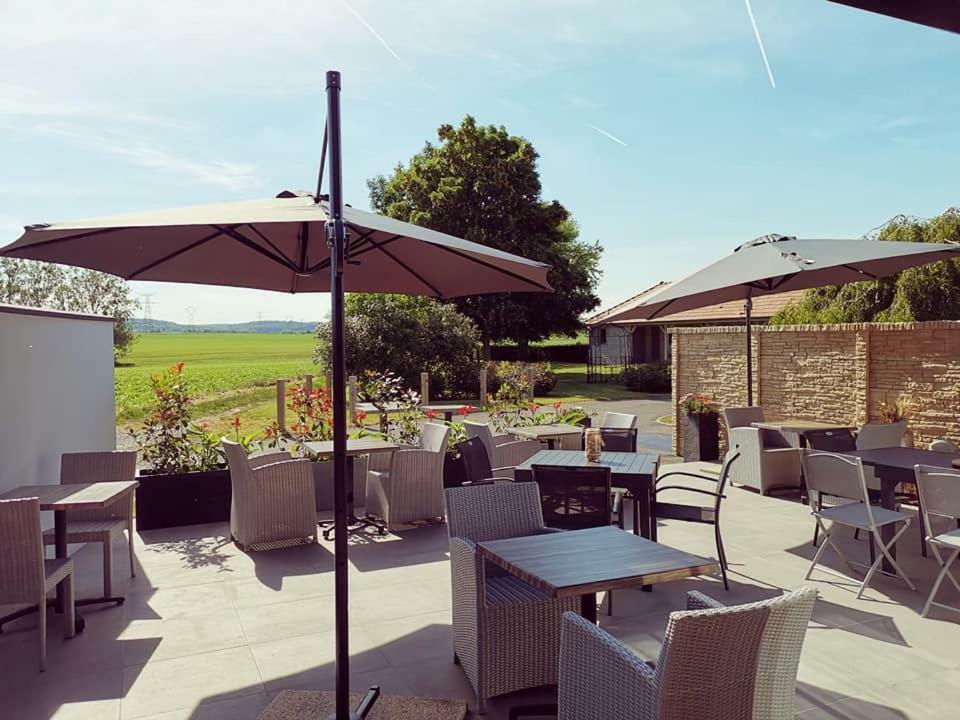 Auberge Saint-Jean Villequier-Aumont Buitenkant foto