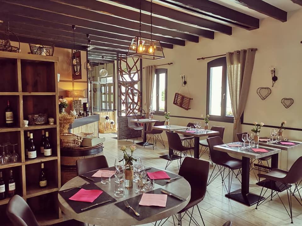 Auberge Saint-Jean Villequier-Aumont Buitenkant foto