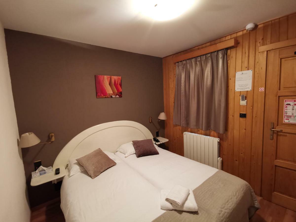 Auberge Saint-Jean Villequier-Aumont Buitenkant foto