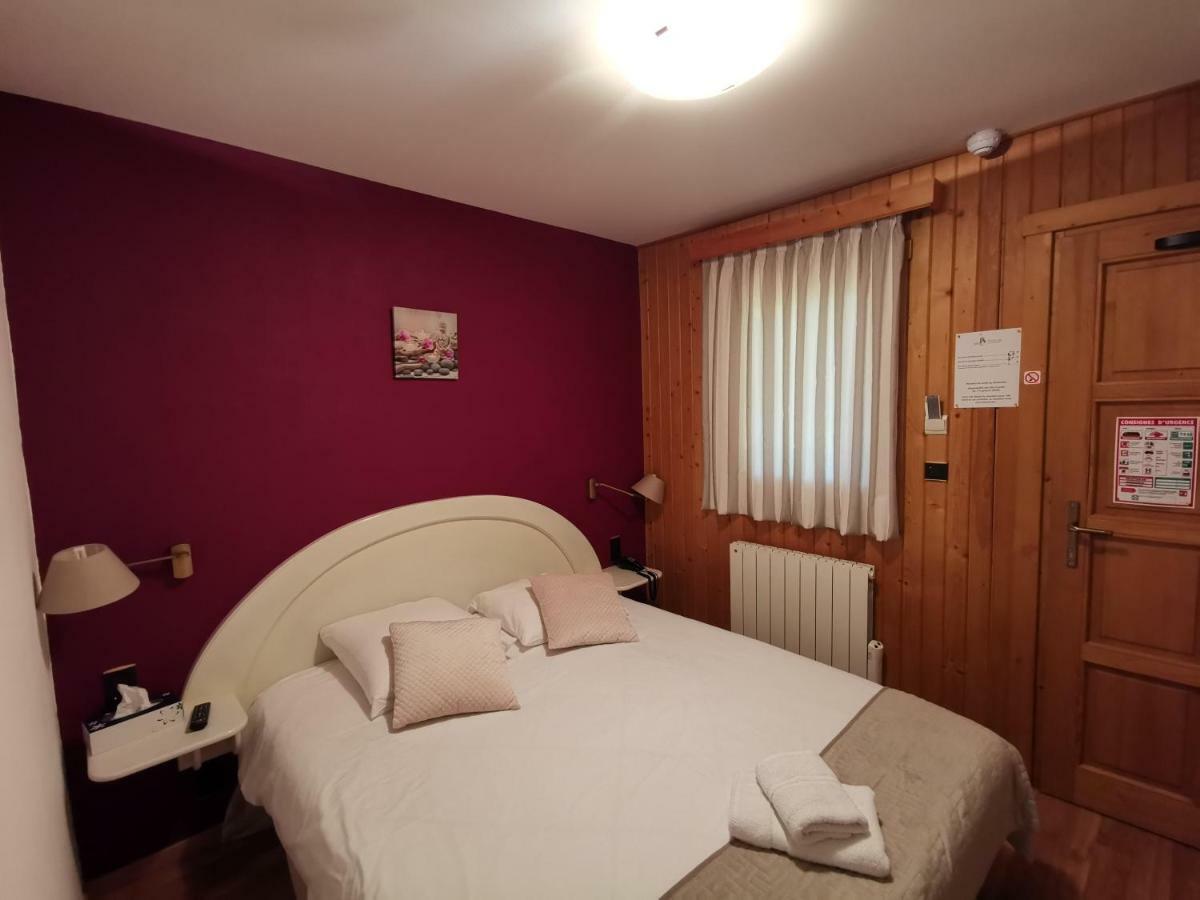 Auberge Saint-Jean Villequier-Aumont Buitenkant foto